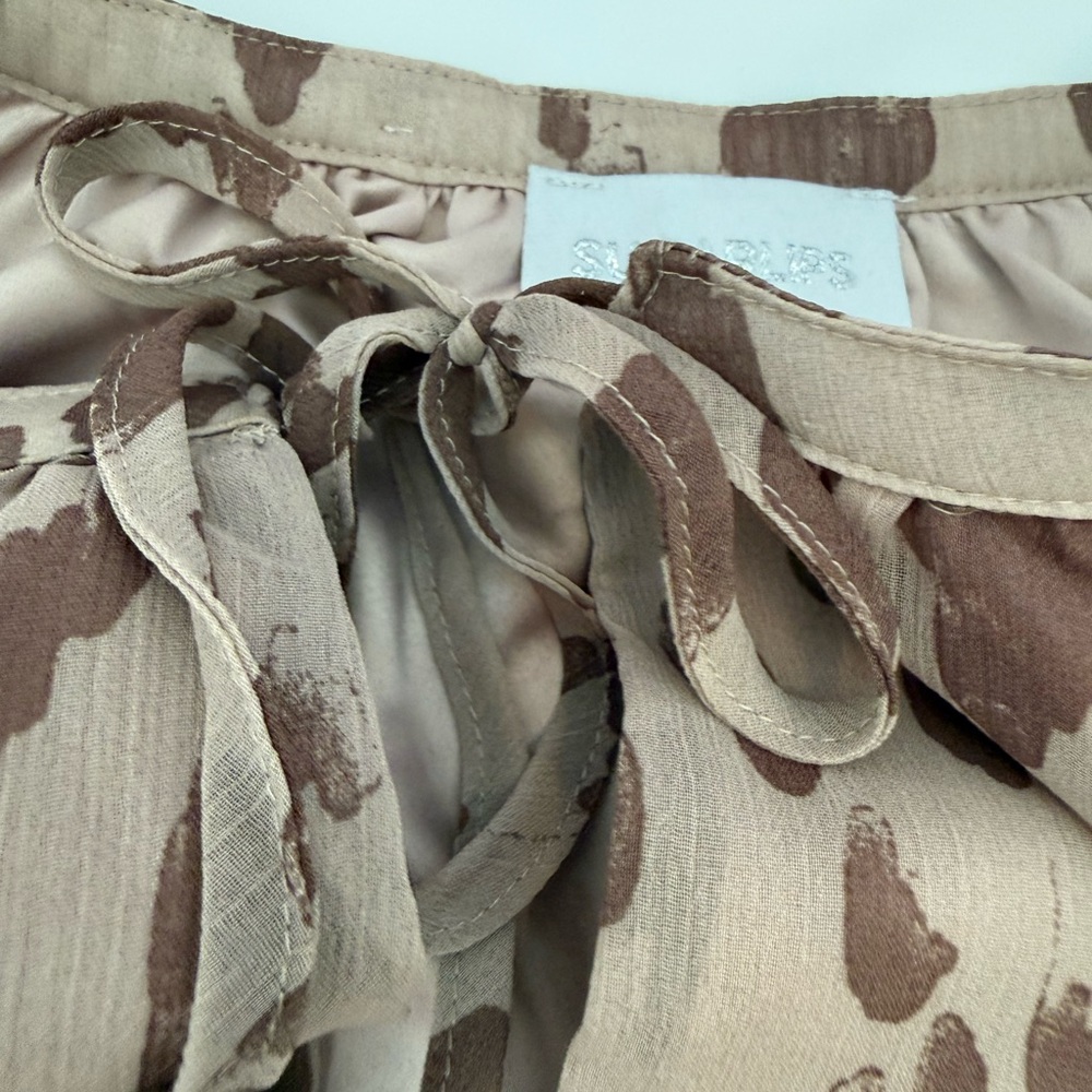 Sugarlips Taupe Patterned Long Sleeve Dress - Picture 5 of 7